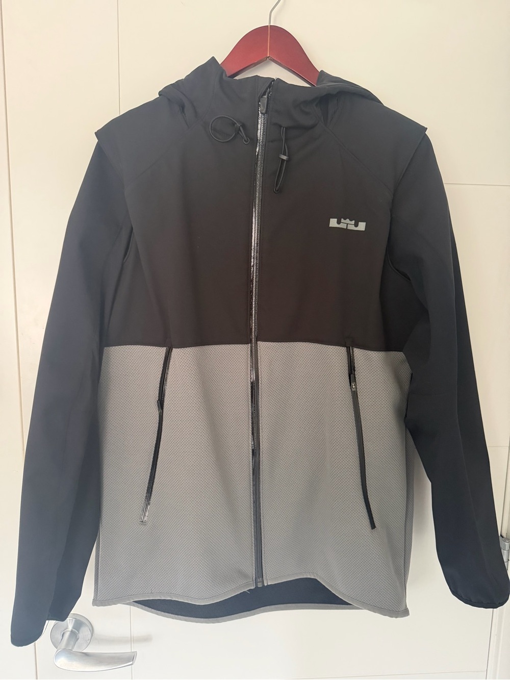 Nike LeBron James Full-Zip Jacket - Size M